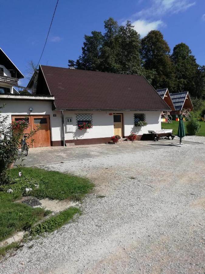 Apartma Pr' Vok Lesce  Exteriör bild